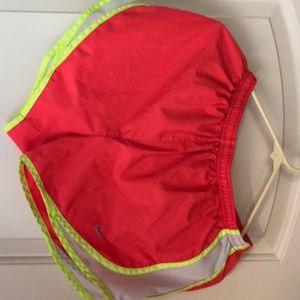 Women’s Nike dri fit running shorts small